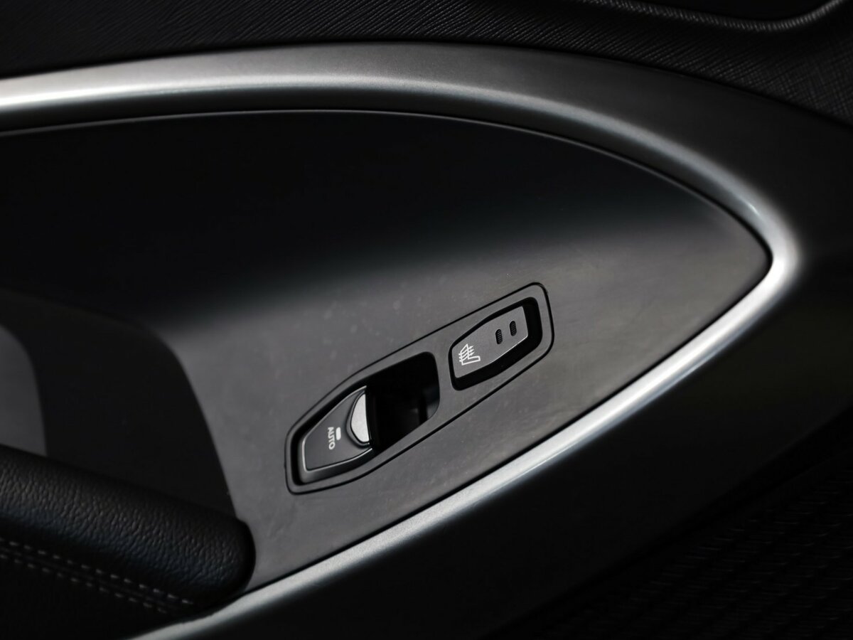 Hyundai Santa Fe с пробегом — 2016 год. Фото: #18