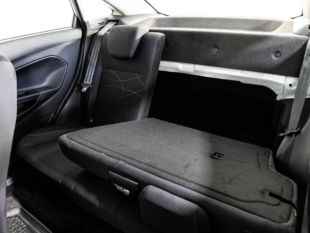 Ford Fiesta с пробегом — 2016 год. Фото: #13