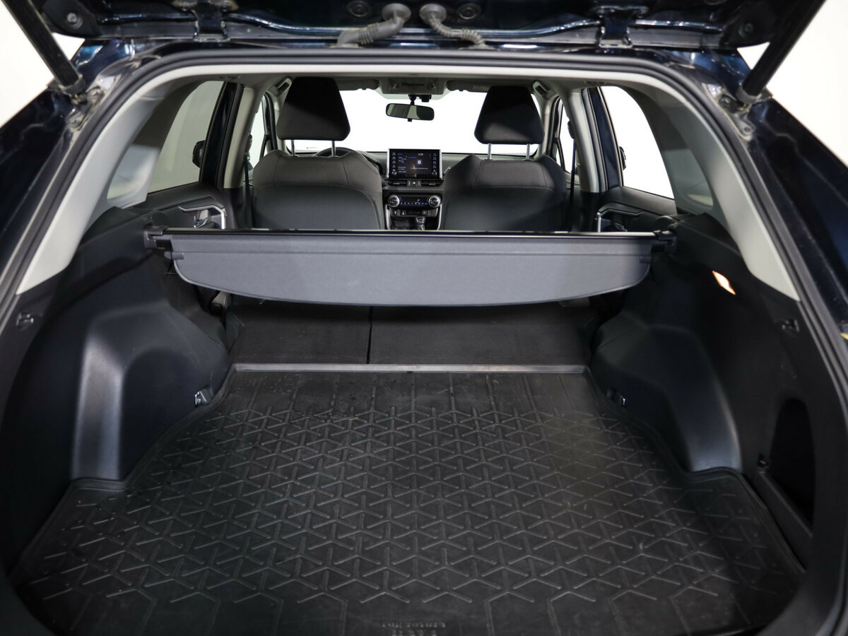 Toyota RAV4 с пробегом — 2019 год. Фото: #16