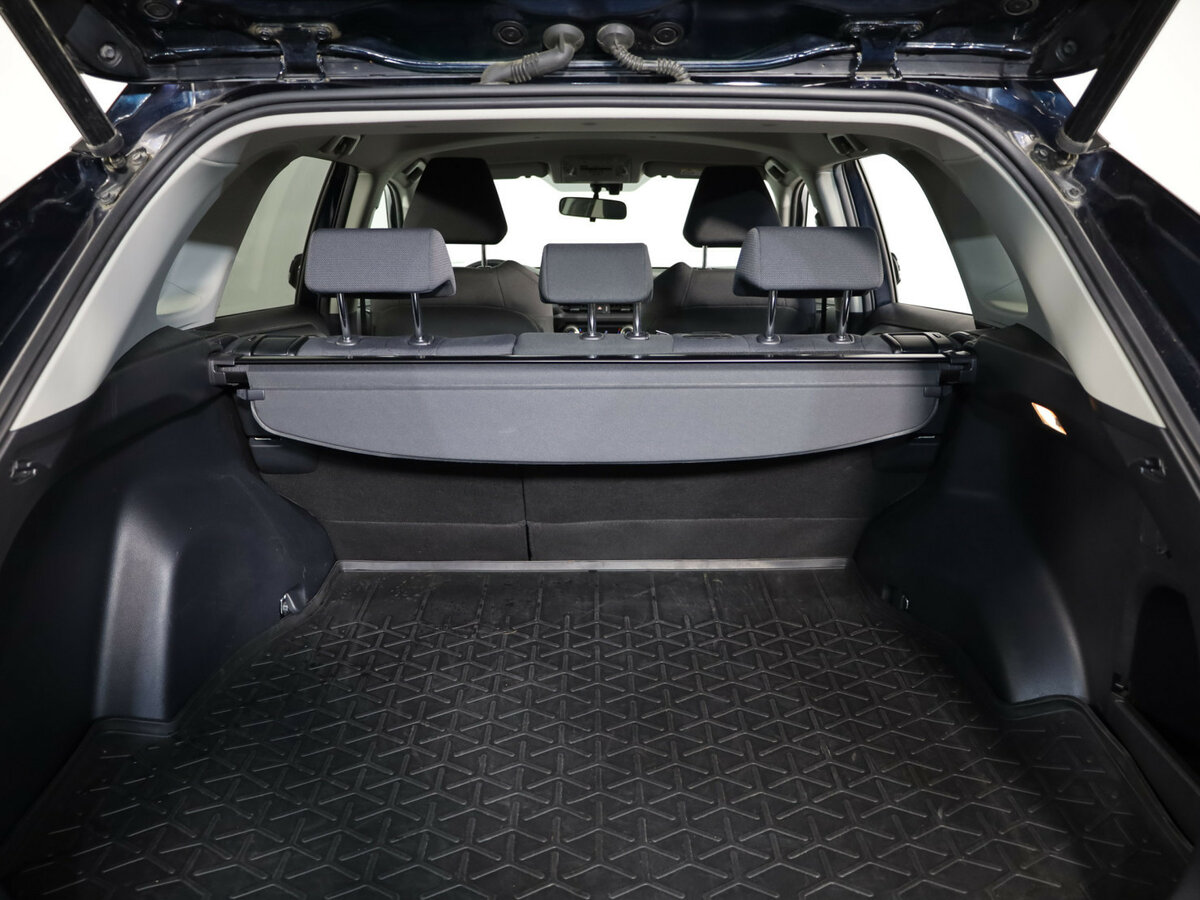 Toyota RAV4 с пробегом — 2019 год. Фото: #17