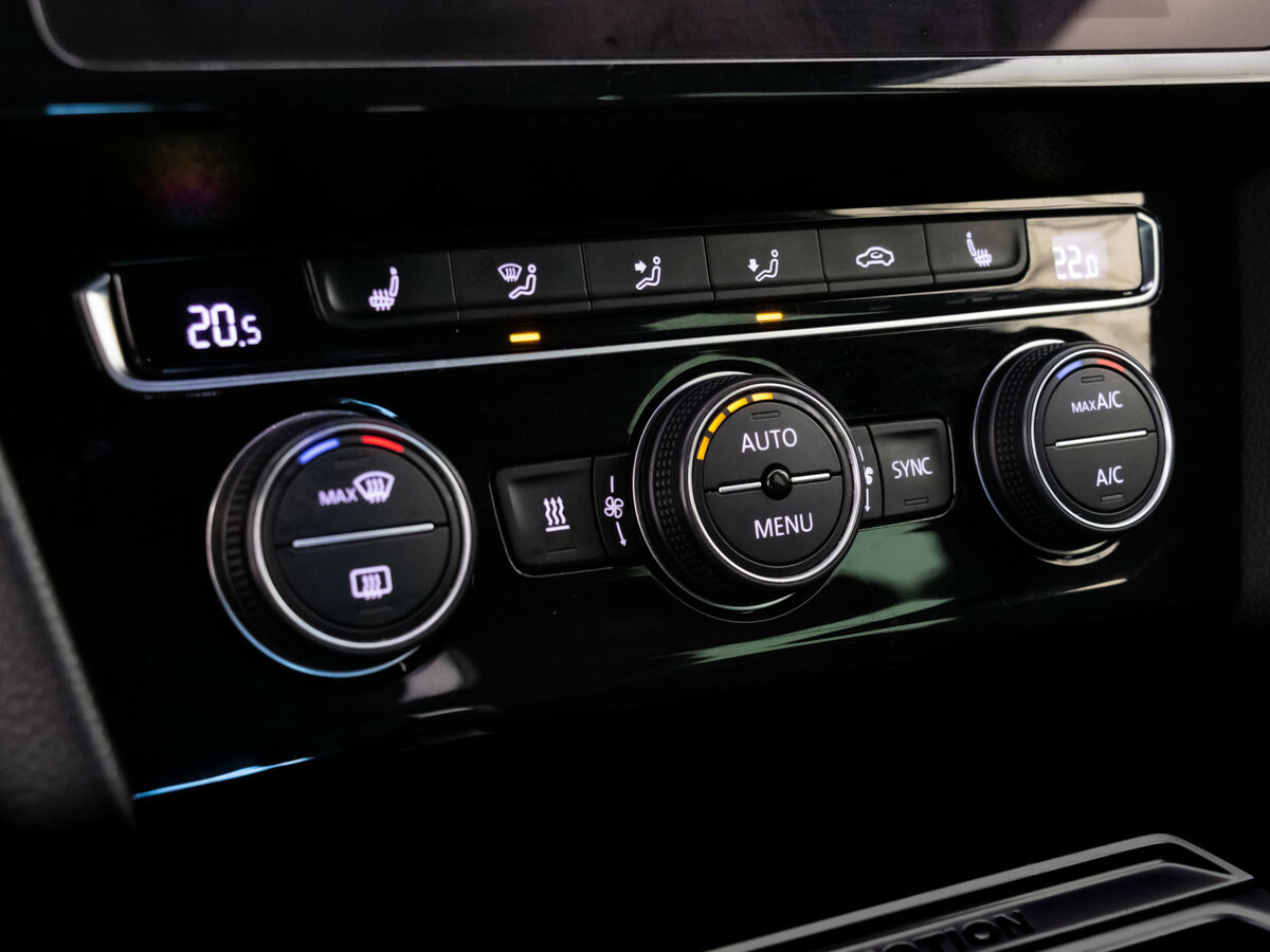 Volkswagen Passat с пробегом — 2018 год. Фото: #17