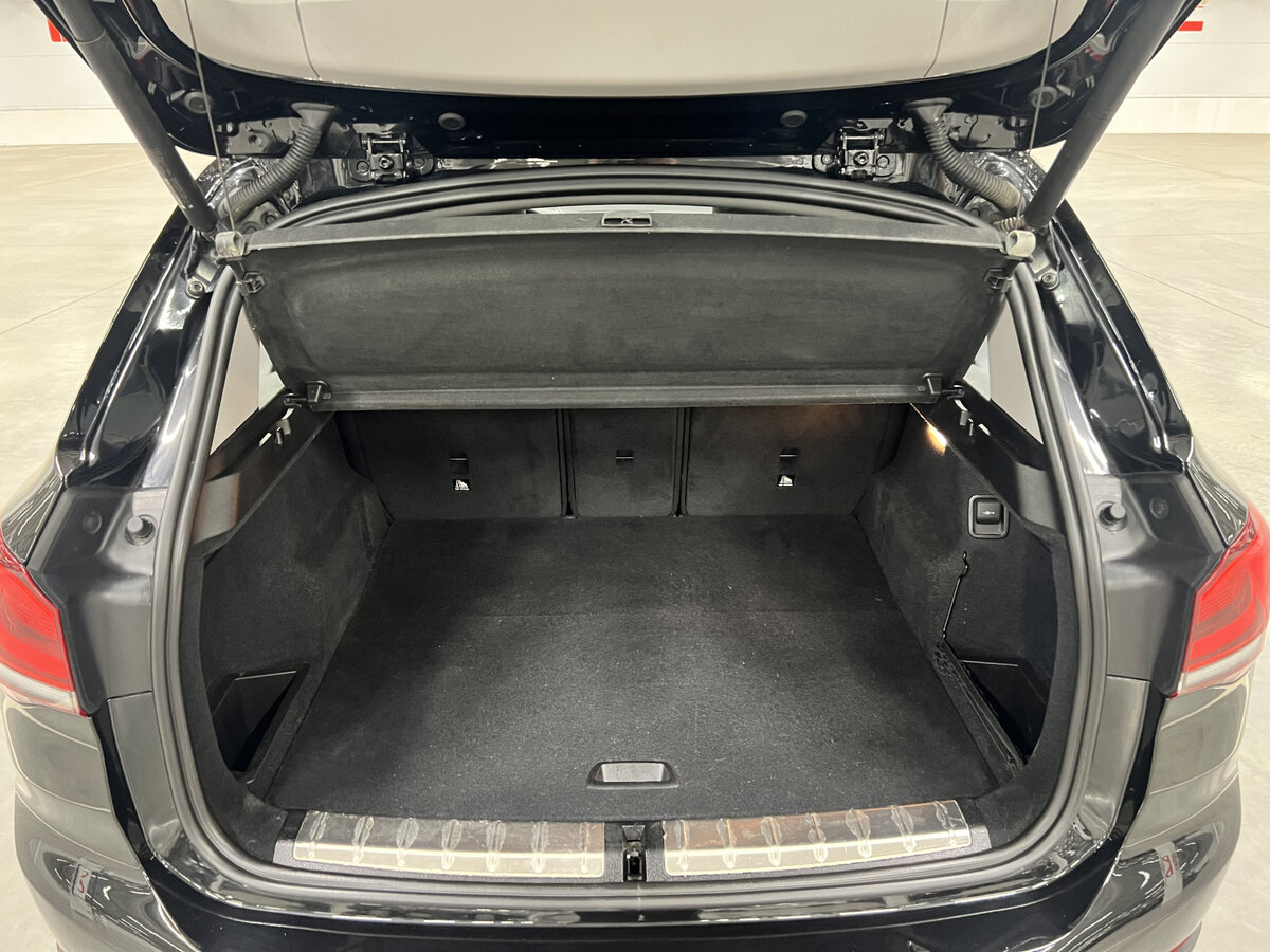 BMW X1 с пробегом — 2021 год. Фото: #9