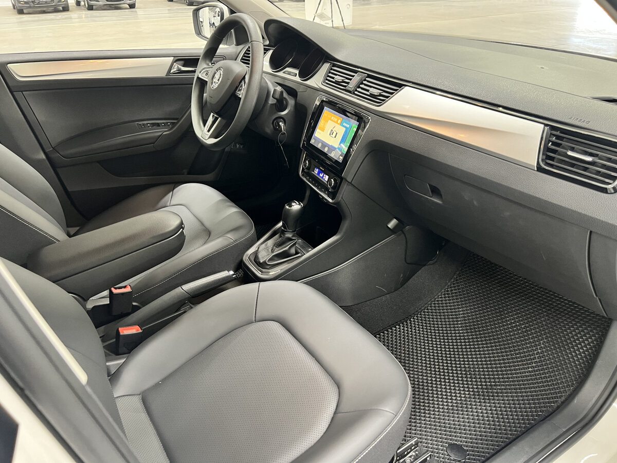 Skoda Rapid с пробегом — 2023 год. Фото: #9