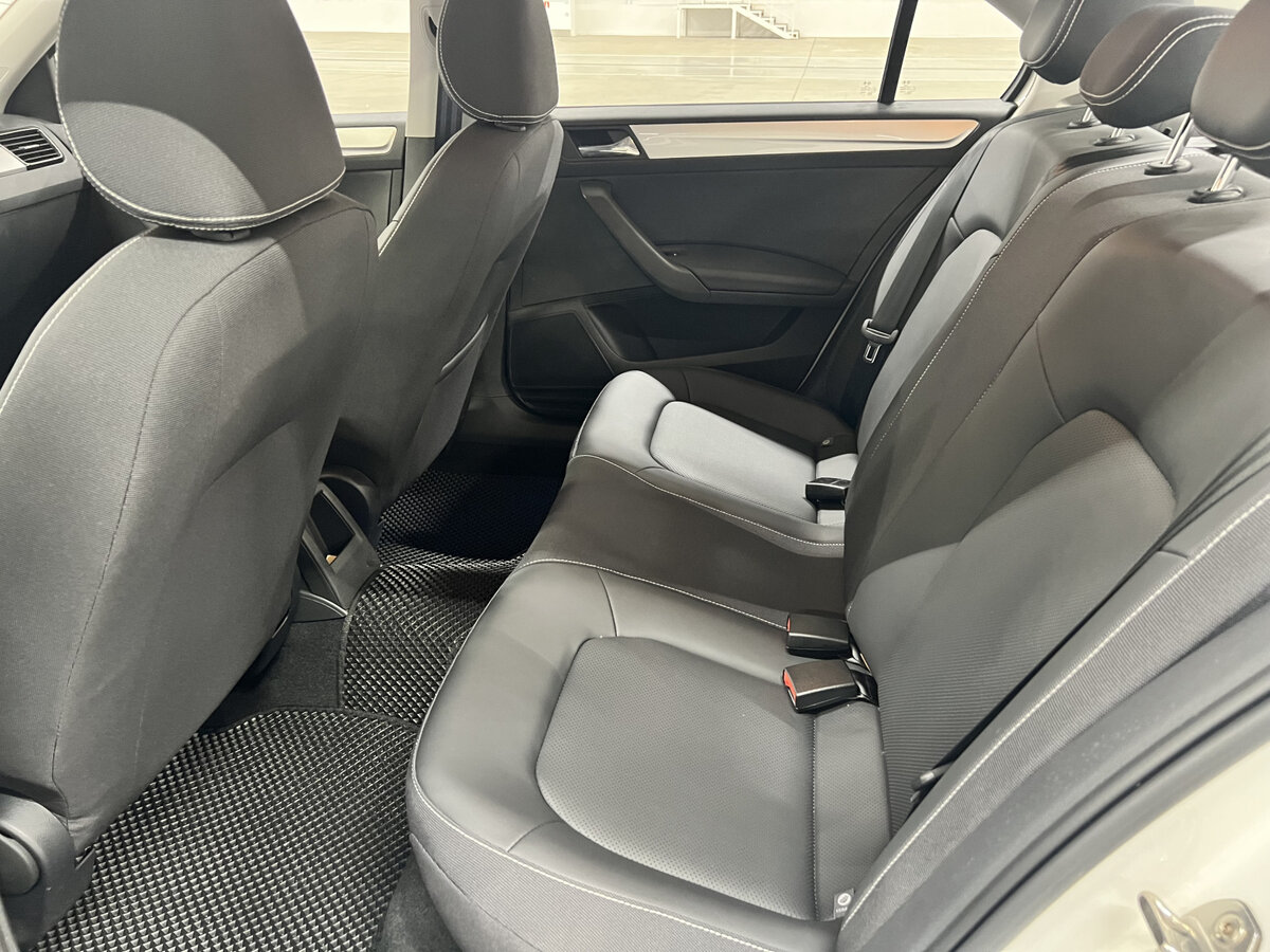 Skoda Rapid с пробегом — 2023 год. Фото: #10