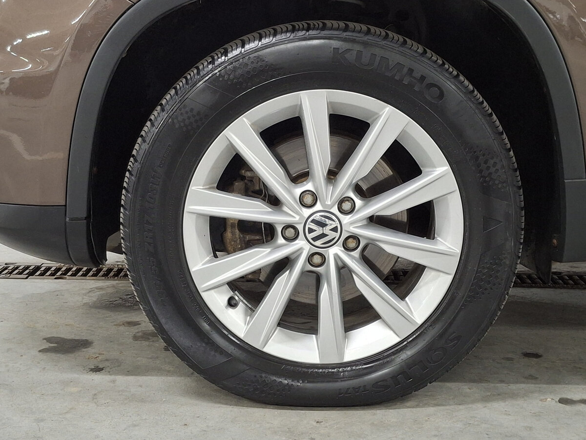 Volkswagen Tiguan с пробегом — 2015 год. Фото: #17