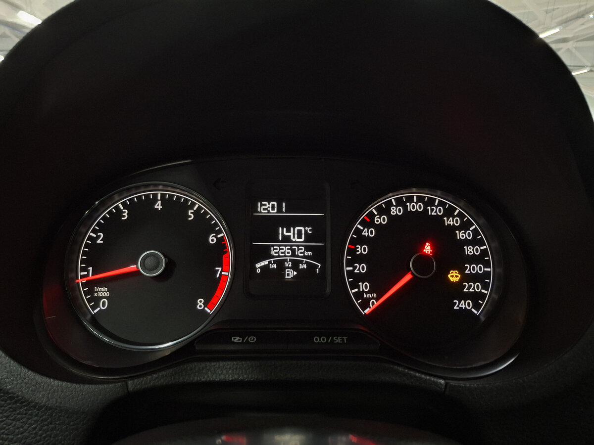 Volkswagen Polo с пробегом — 2018 год. Фото: #12