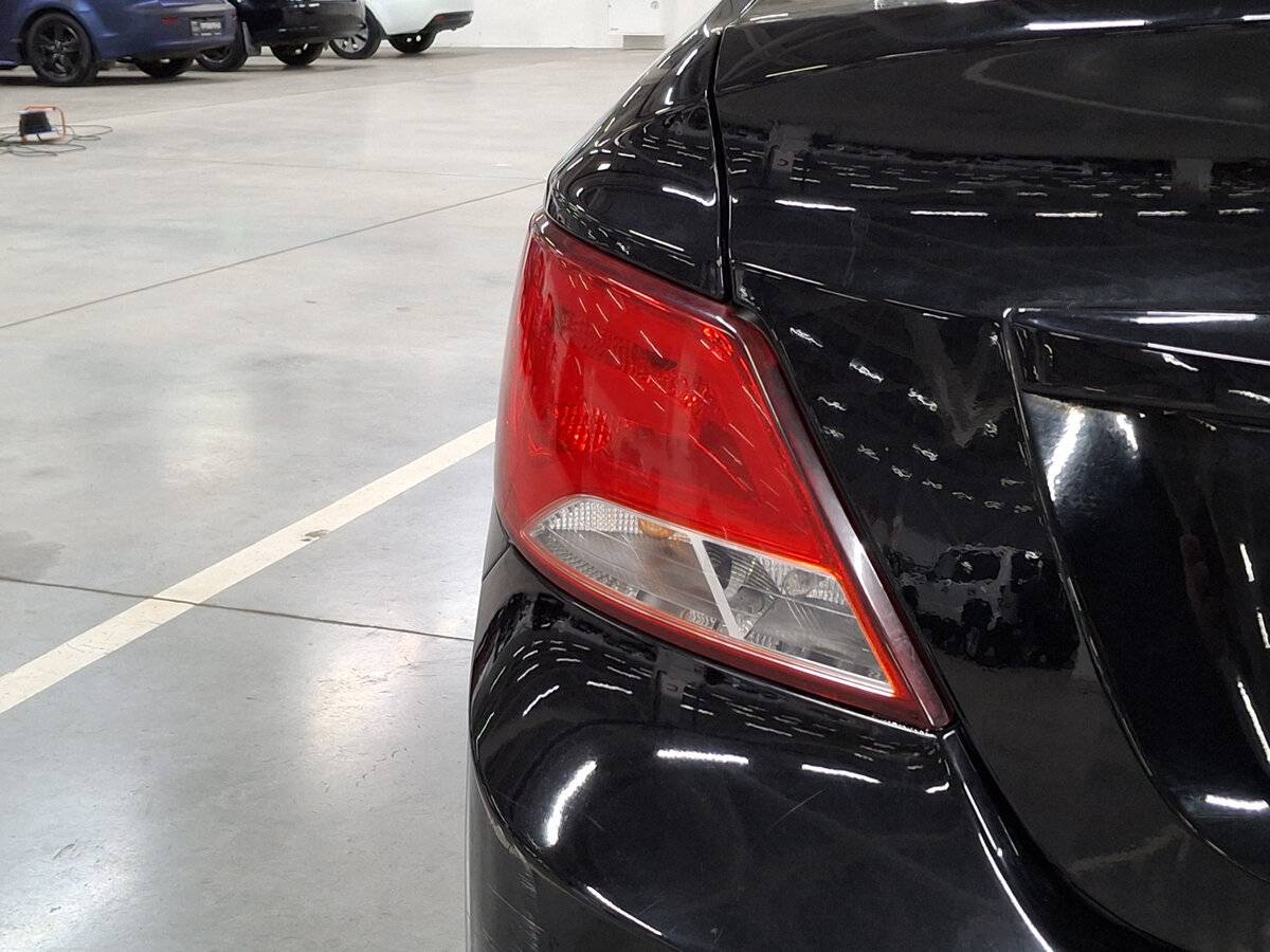 Hyundai Solaris с пробегом — 2015 год. Фото: #8