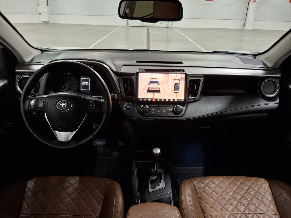 Toyota RAV4 с пробегом — 2017 год. Фото: #13
