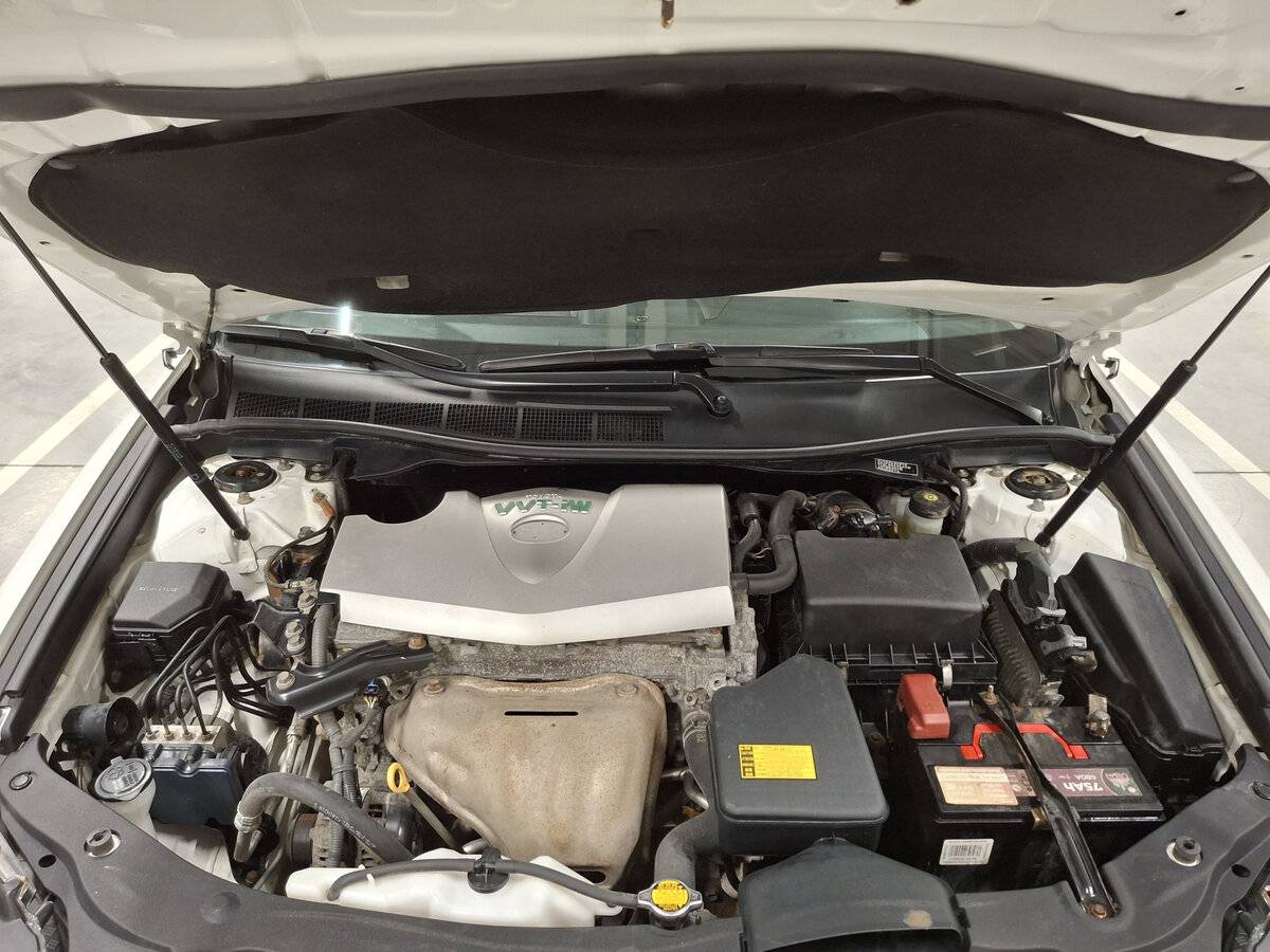 Toyota Camry с пробегом — 2015 год. Фото: #8