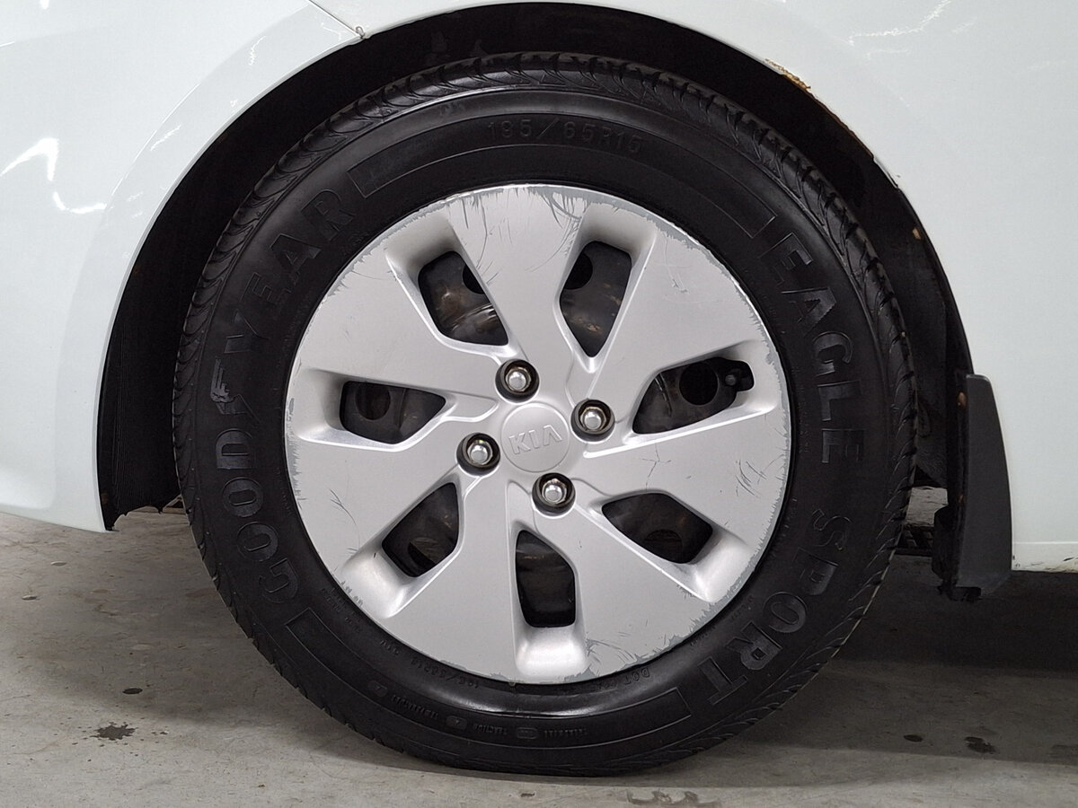 Kia Rio с пробегом — 2015 год. Фото: #16