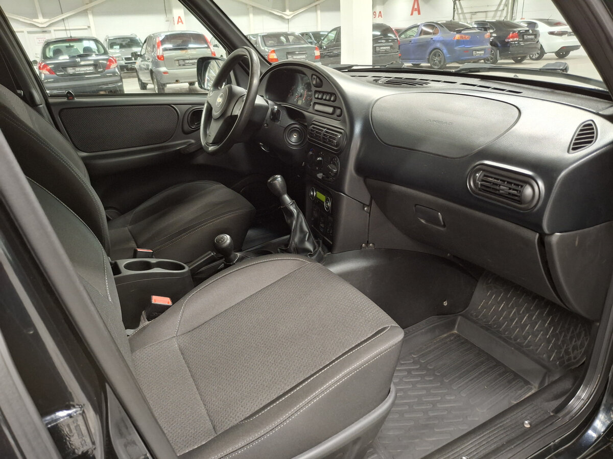 Chevrolet Niva с пробегом — 2017 год. Фото: #10