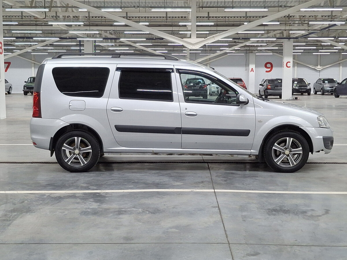 Lada (ВАЗ) Largus с пробегом — 2013 год. Фото: #3