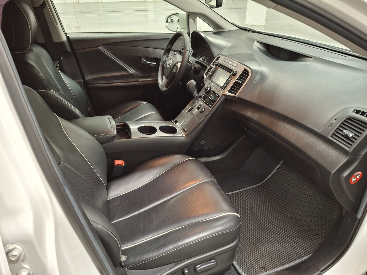 Toyota Venza с пробегом — 2014 год. Фото: #10