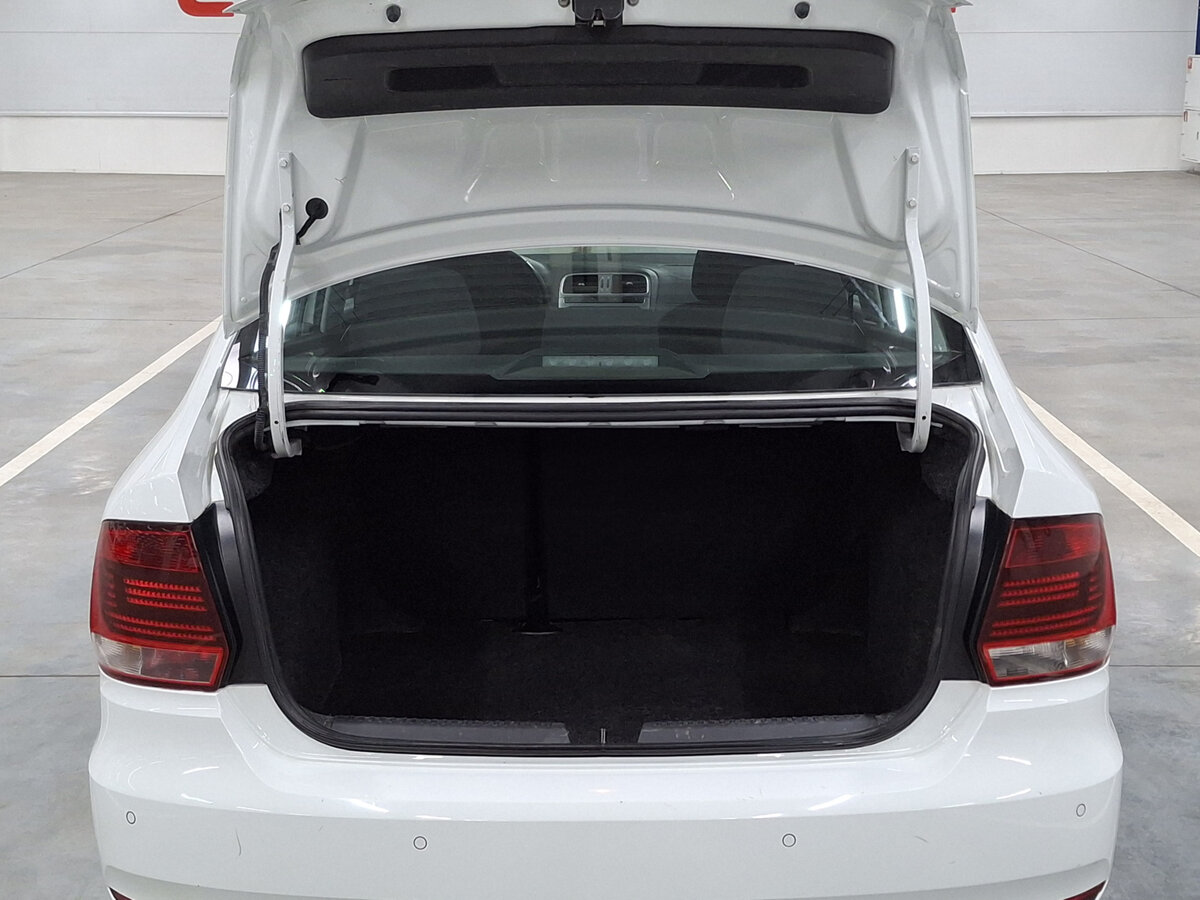 Volkswagen Polo с пробегом — 2019 год. Фото: #8