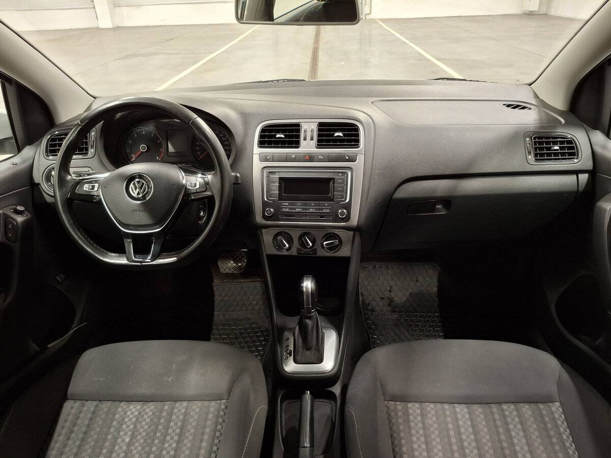 Volkswagen Polo с пробегом — 2019 год. Фото: #12