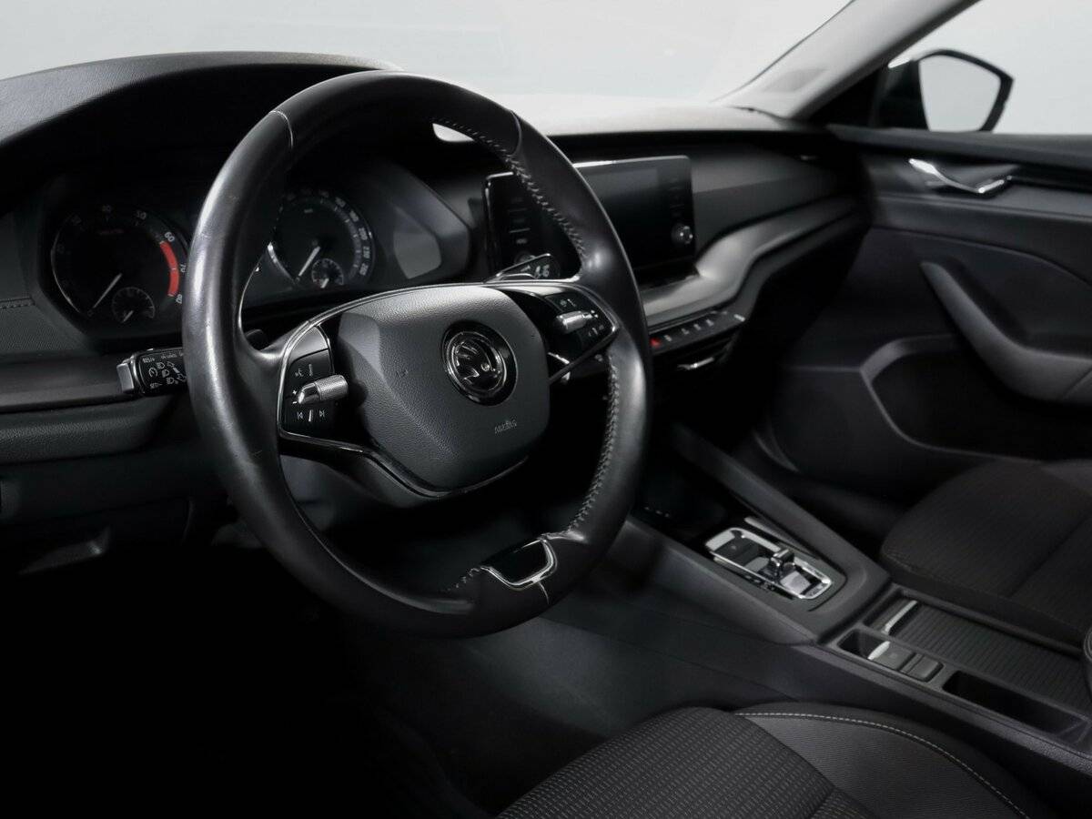 Skoda Octavia с пробегом — 2020 год. Фото: #10