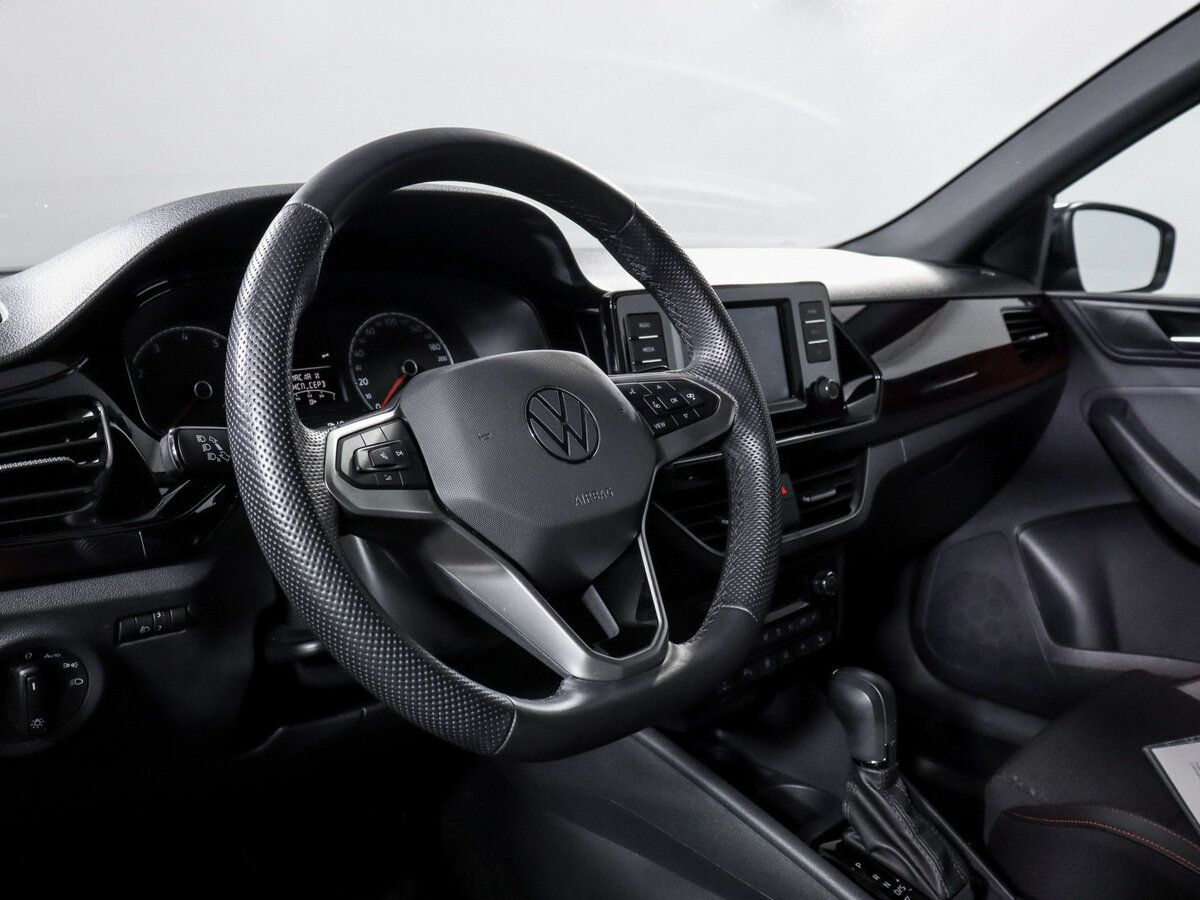 Volkswagen Polo с пробегом — 2021 год. Фото: #10