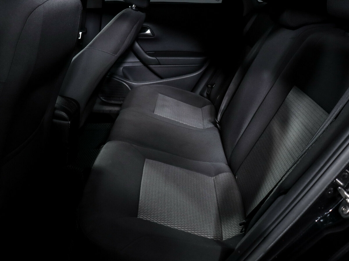 Volkswagen Polo с пробегом — 2014 год. Фото: #7