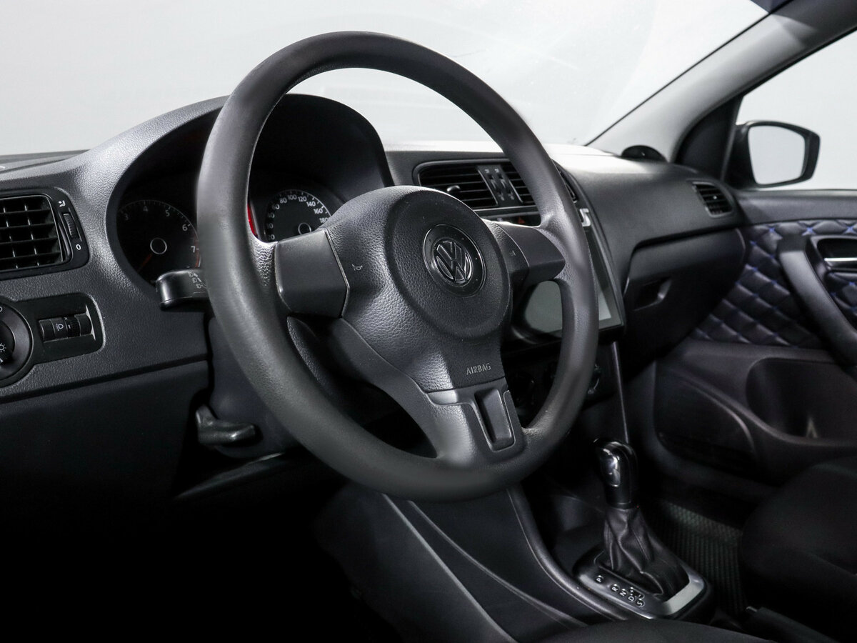 Volkswagen Polo с пробегом — 2014 год. Фото: #10