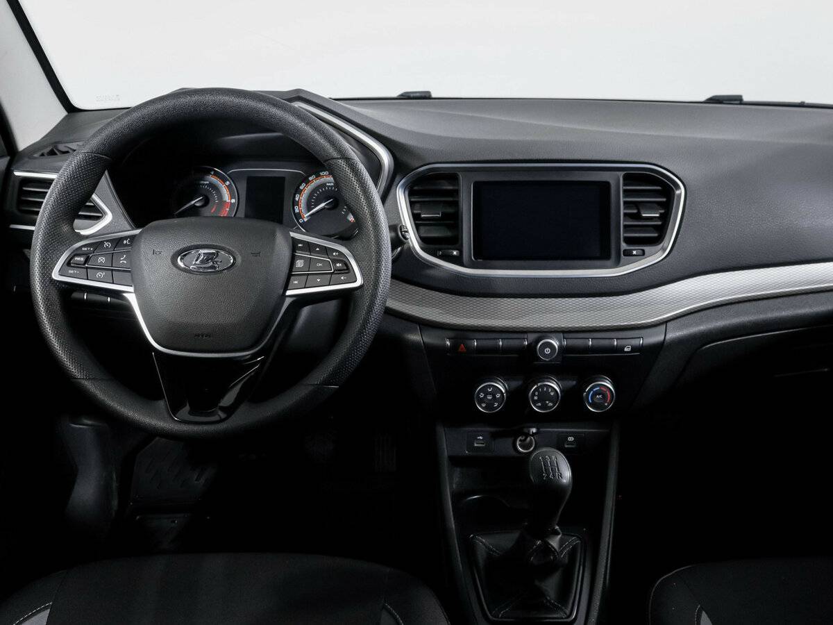 Lada (ВАЗ) Vesta с пробегом — 2023 год. Фото: #9