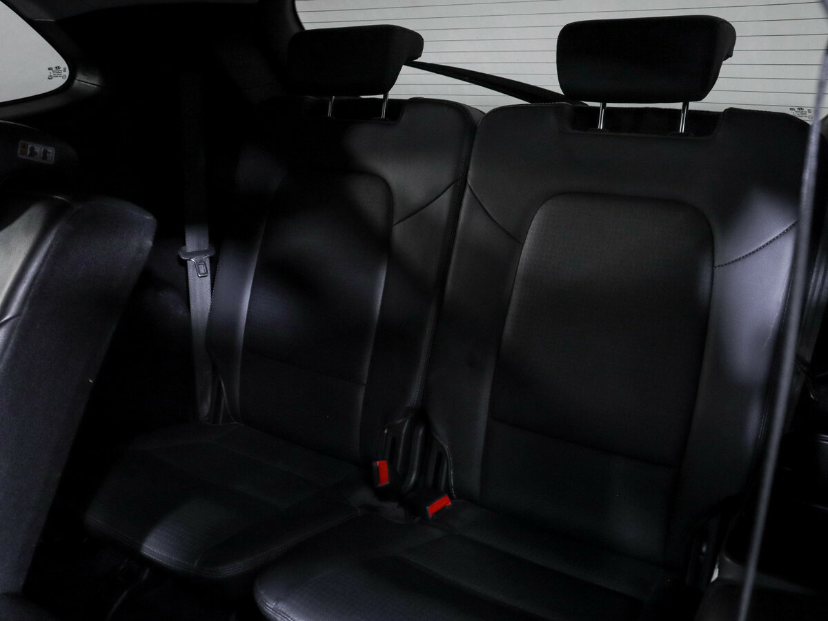 Hyundai Santa Fe с пробегом — 2014 год. Фото: #10