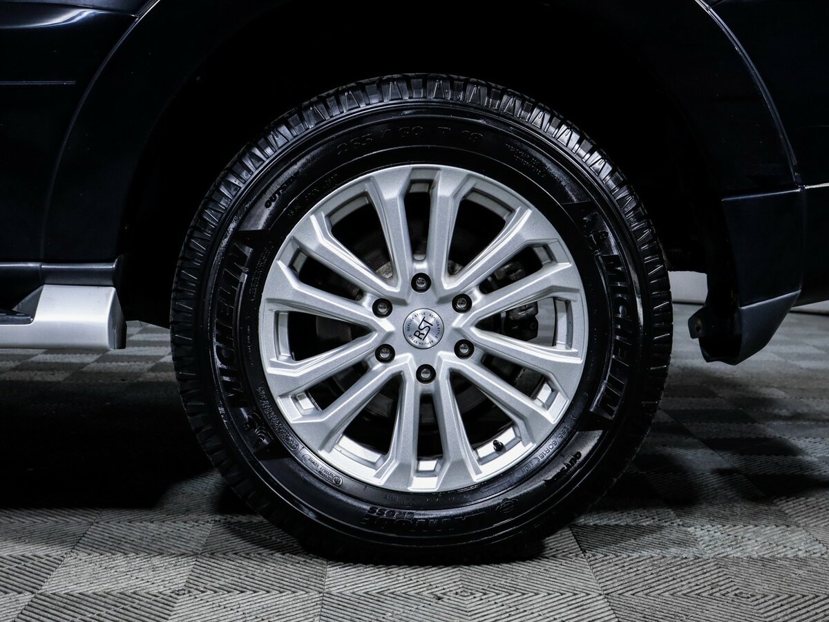 Mitsubishi Pajero с пробегом — 2012 год. Фото: #11