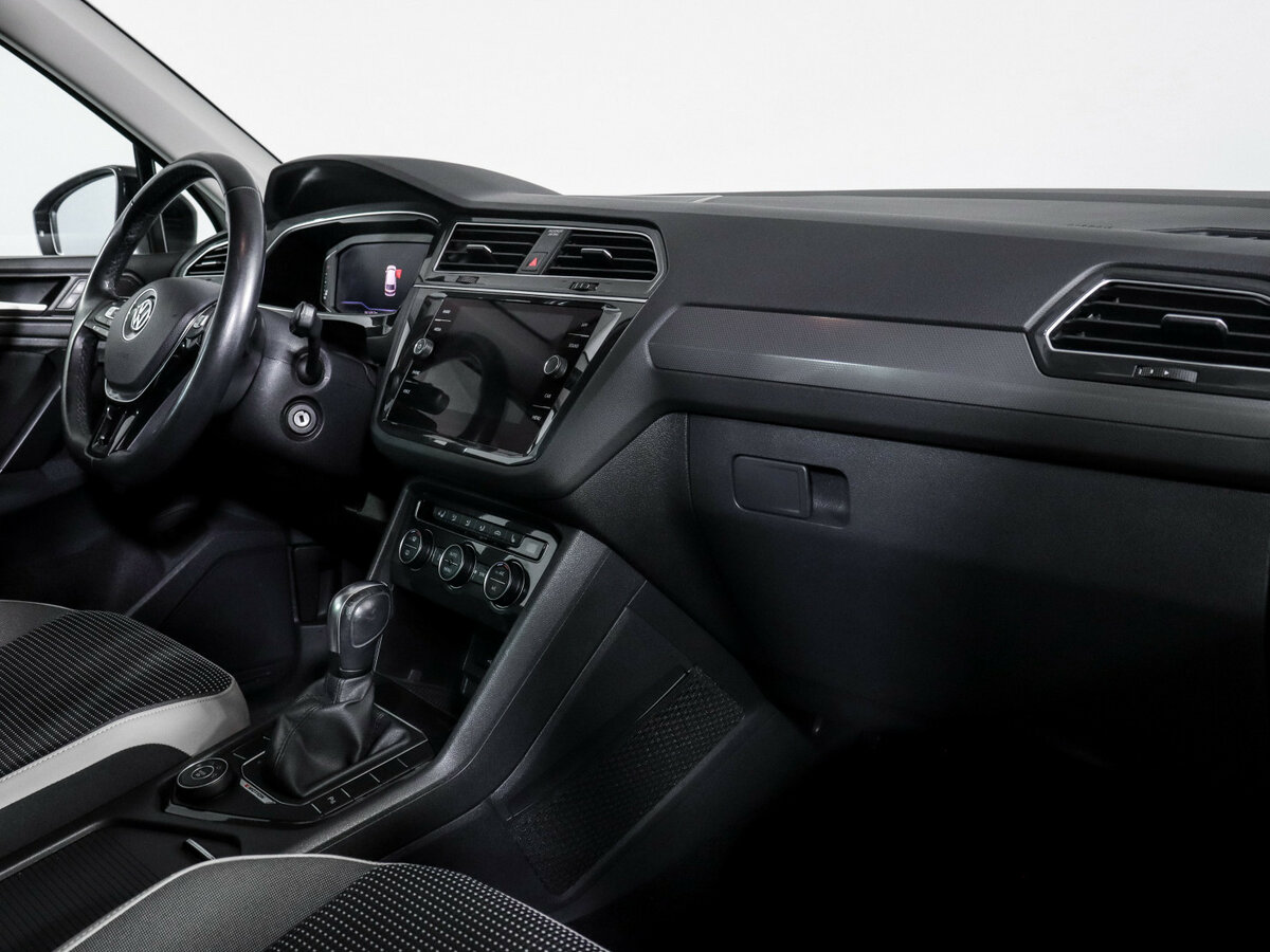 Volkswagen Tiguan с пробегом — 2020 год. Фото: #6