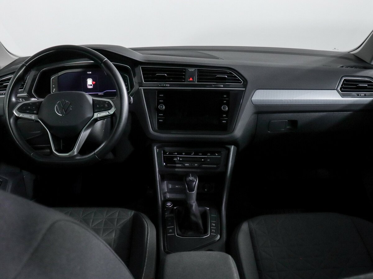 Volkswagen Tiguan с пробегом — 2021 год. Фото: #9