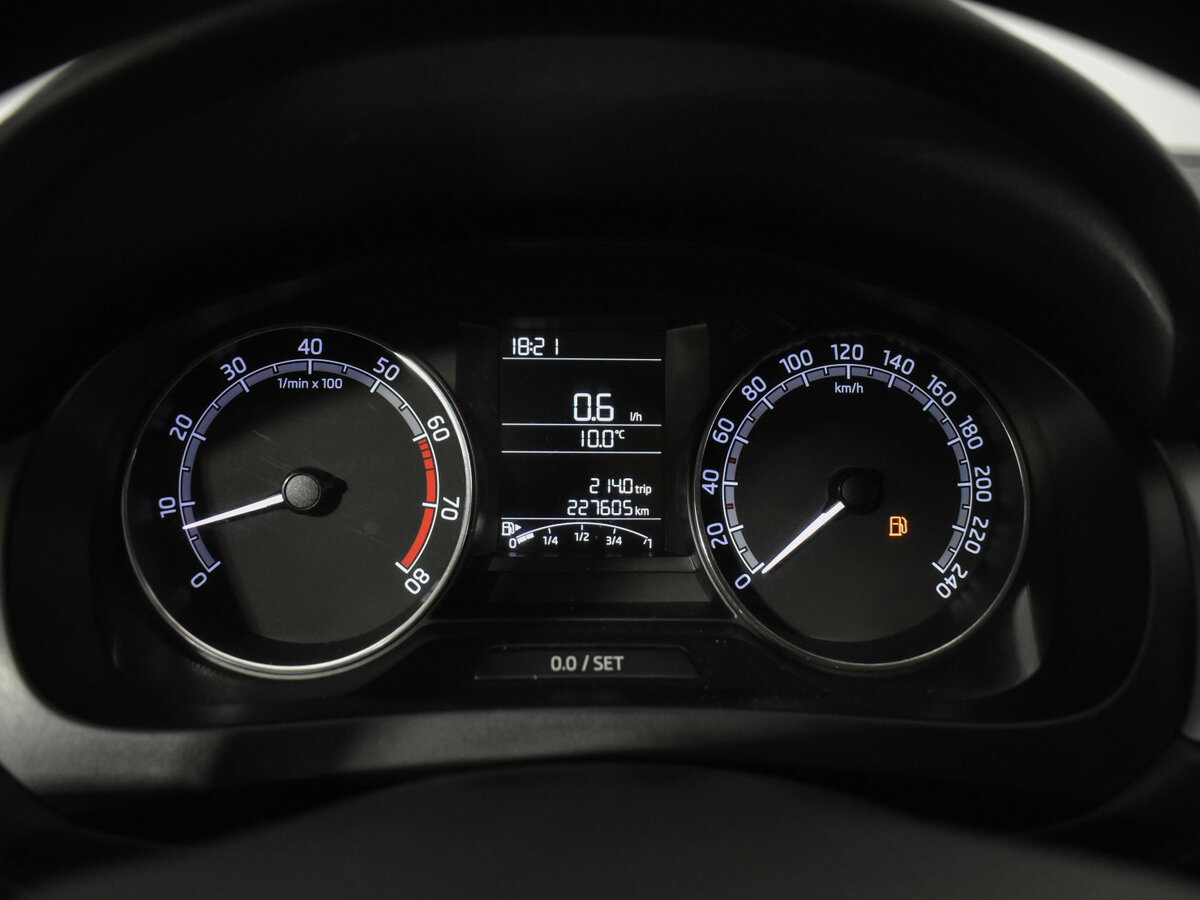 Skoda Rapid с пробегом — 2017 год. Фото: #14