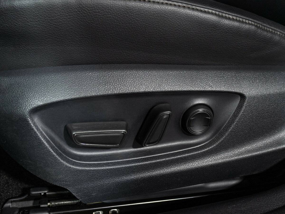 Toyota Camry с пробегом — 2018 год. Фото: #16