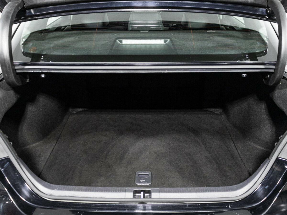 Toyota Camry с пробегом — 2018 год. Фото: #18