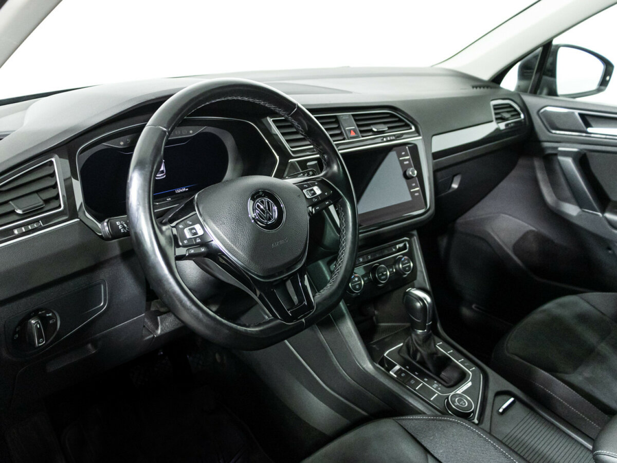 Volkswagen Tiguan с пробегом — 2018 год. Фото: #10