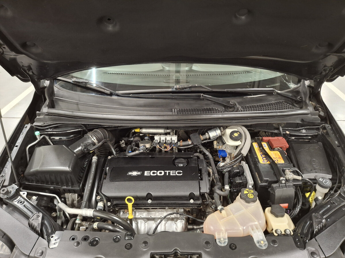 Chevrolet Aveo с пробегом — 2012 год. Фото: #8