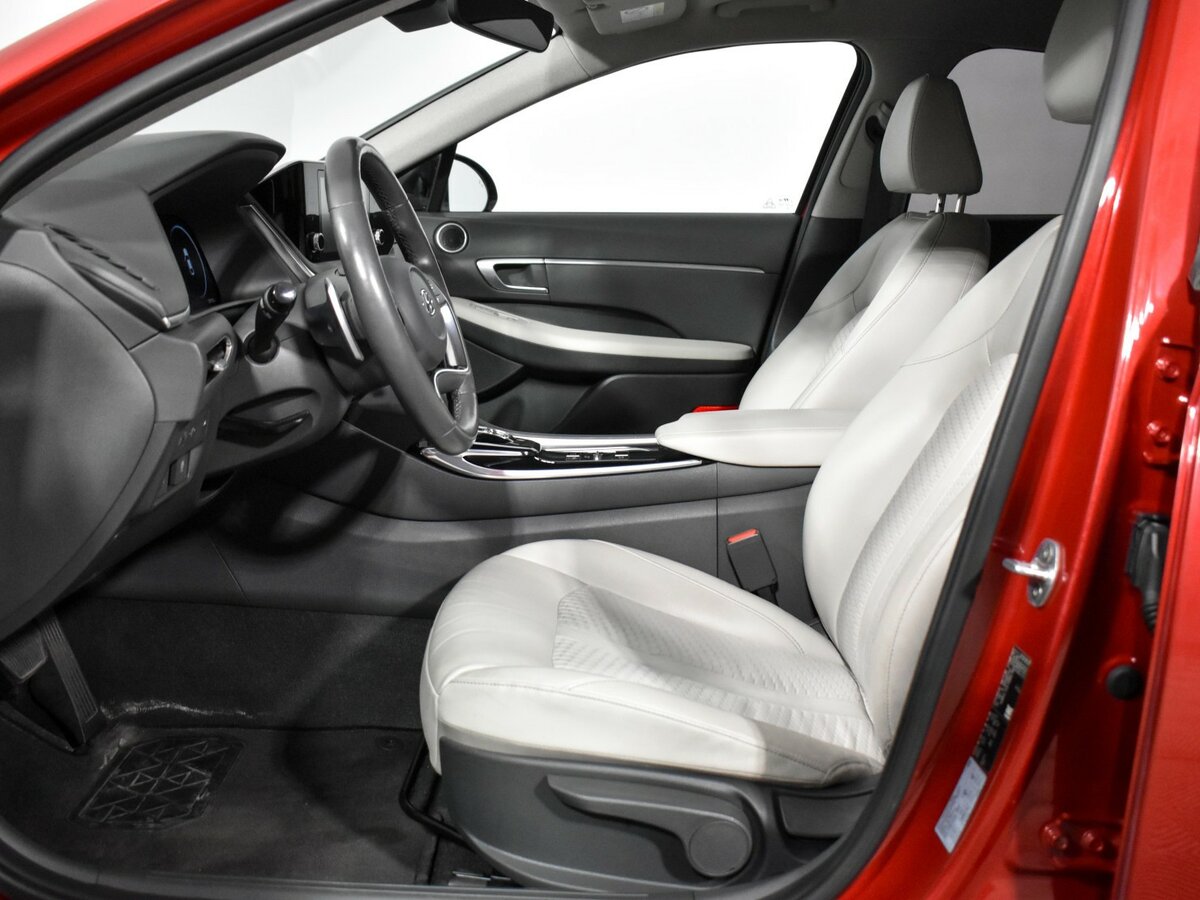 Hyundai Sonata с пробегом — 2020 год. Фото: #8