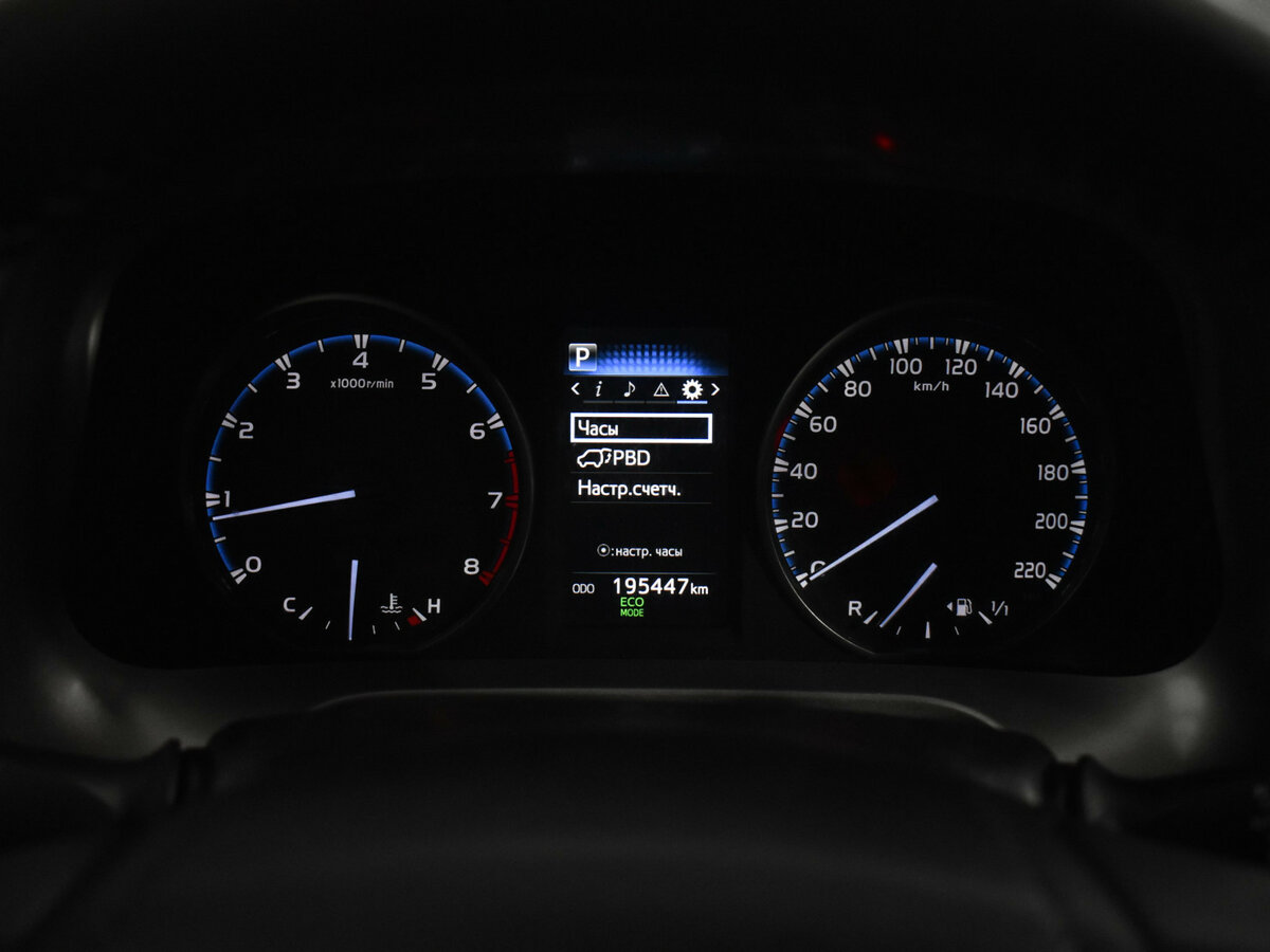 Toyota RAV4 с пробегом — 2018 год. Фото: #16