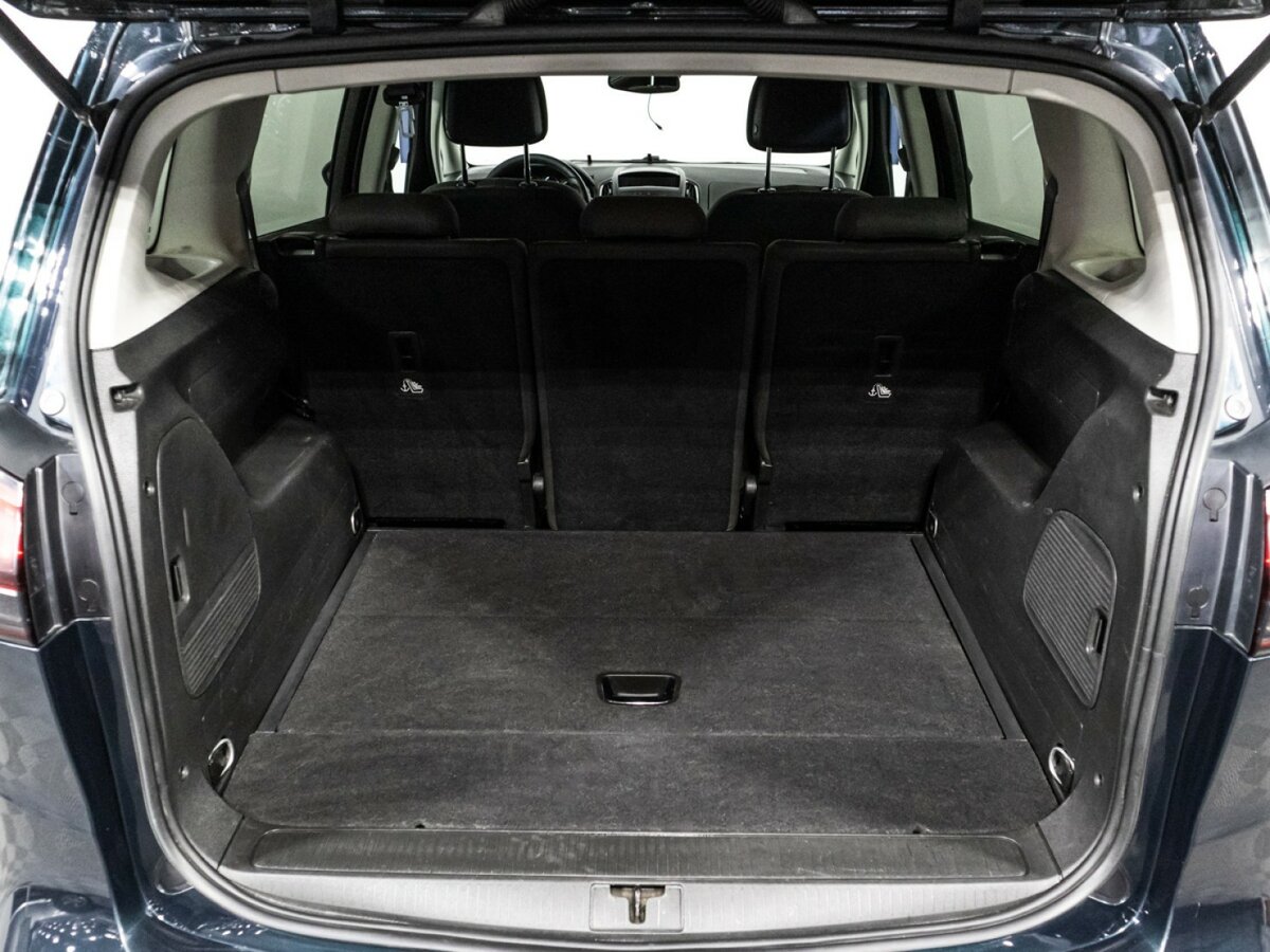 Opel Zafira с пробегом — 2013 год. Фото: #13