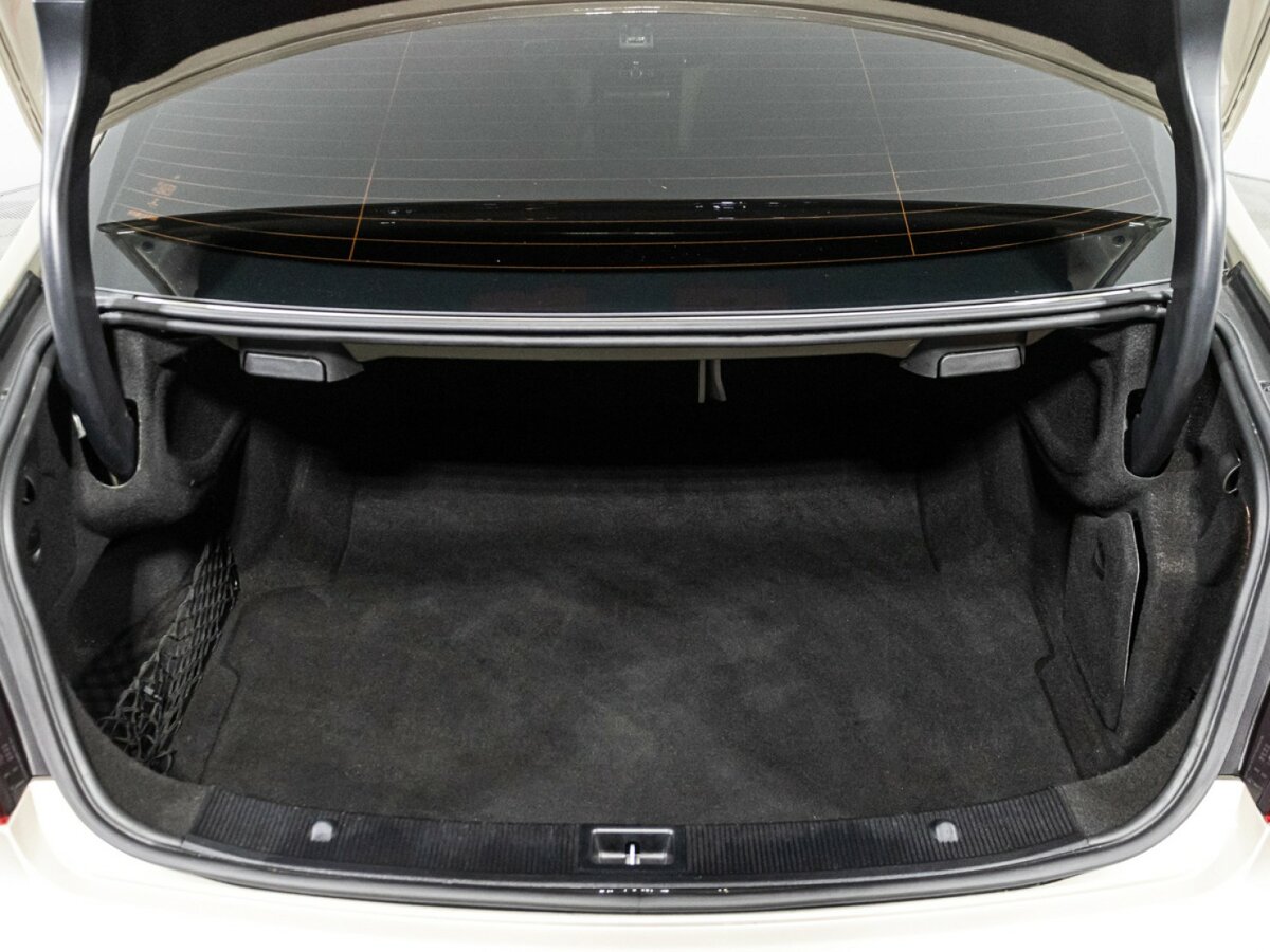 Mercedes-Benz E-Класс с пробегом — 2014 год. Фото: #13