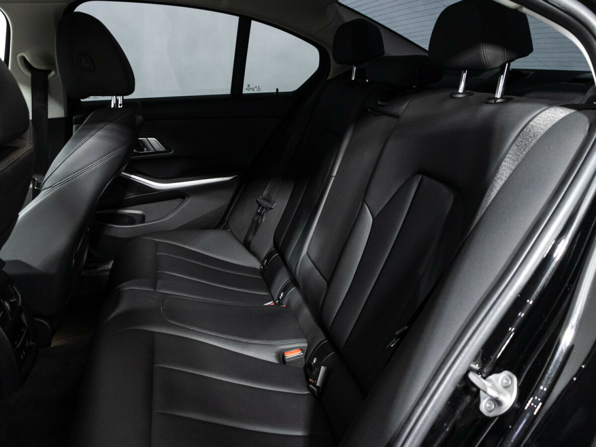 BMW 3 серии с пробегом — 2020 год. Фото: #9