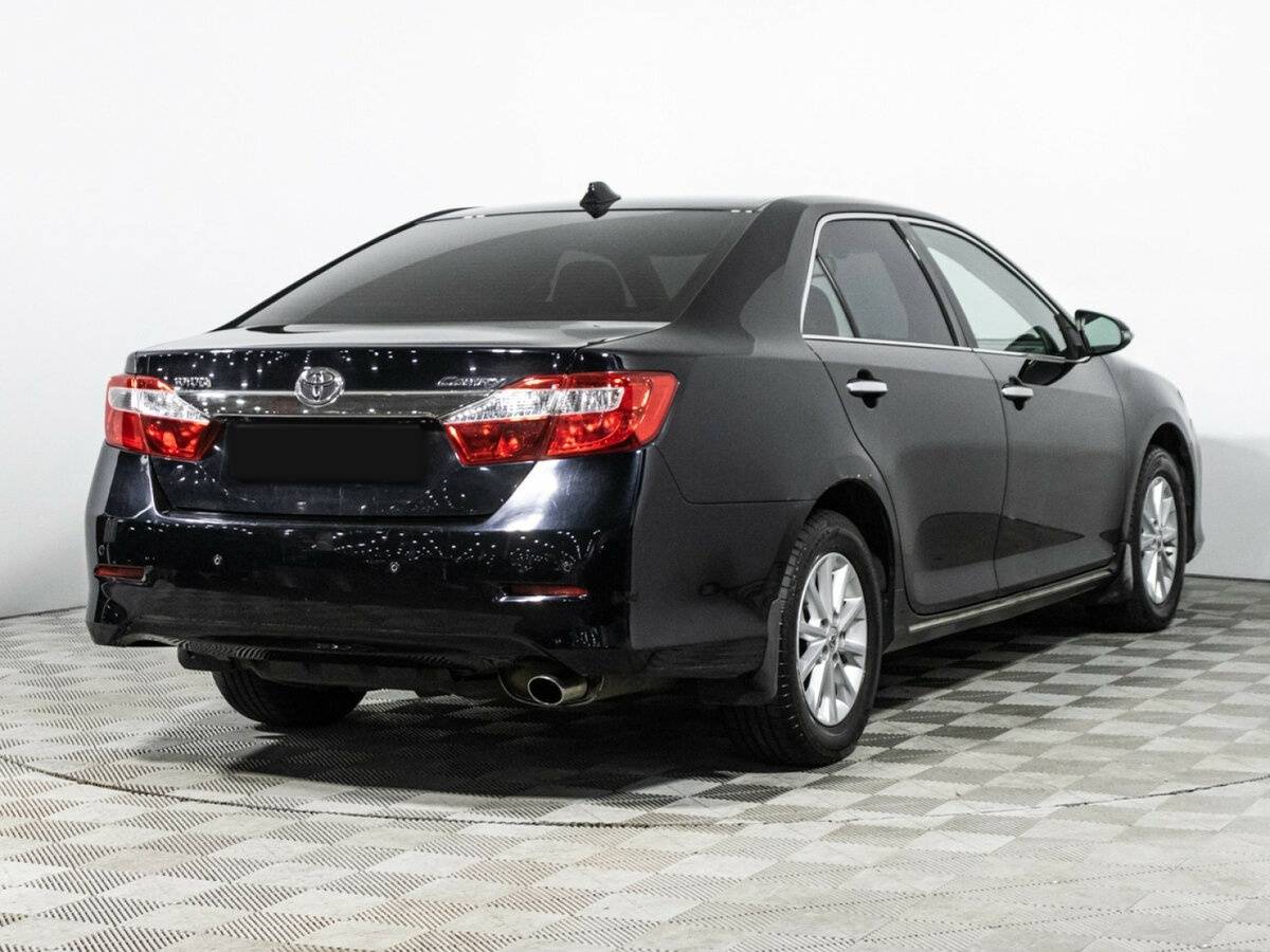 Toyota Camry с пробегом — 2014 год. Фото: #4