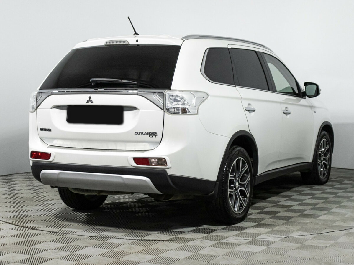 Mitsubishi Outlander с пробегом — 2014 год. Фото: #4