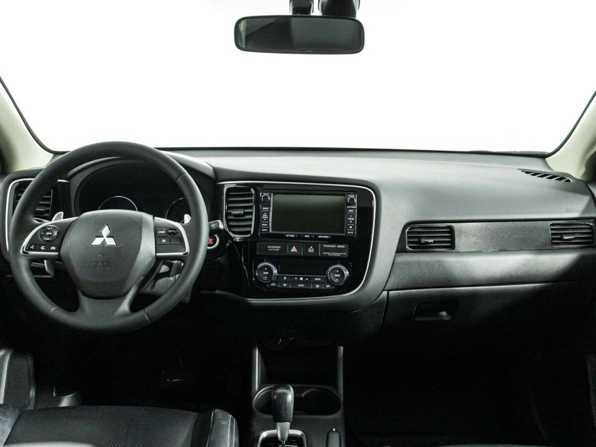 Mitsubishi Outlander с пробегом — 2014 год. Фото: #11