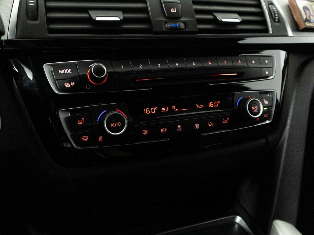 BMW 3 серии с пробегом — 2016 год. Фото: #16