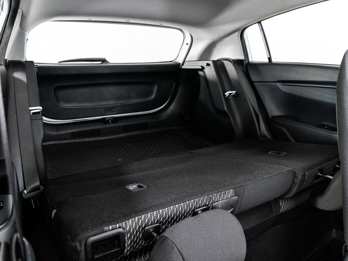 Kia Rio с пробегом — 2018 год. Фото: #15