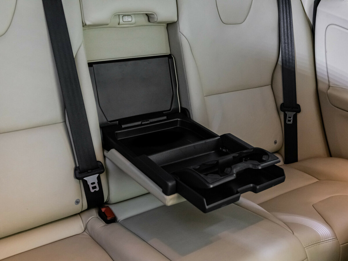 Volvo XC60 с пробегом — 2014 год. Фото: #14