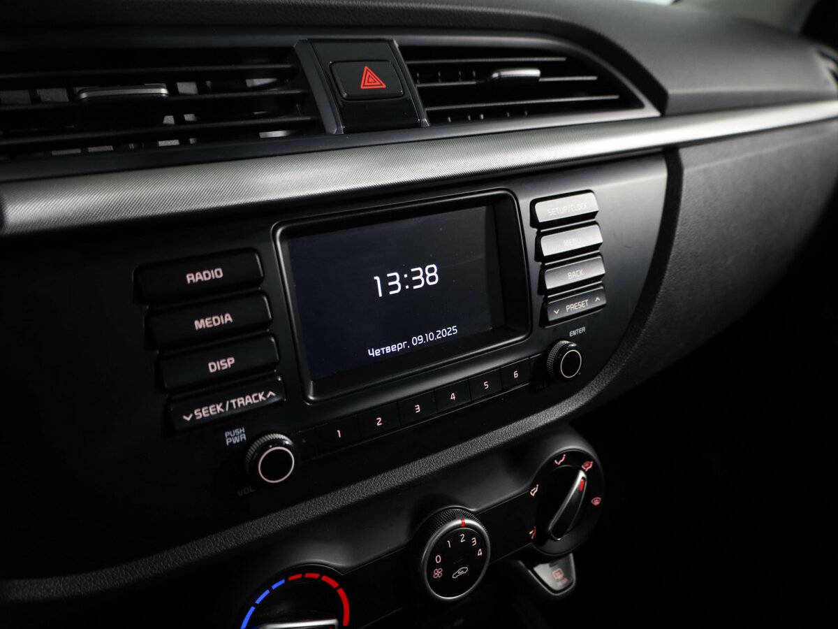 Kia Rio с пробегом — 2017 год. Фото: #20