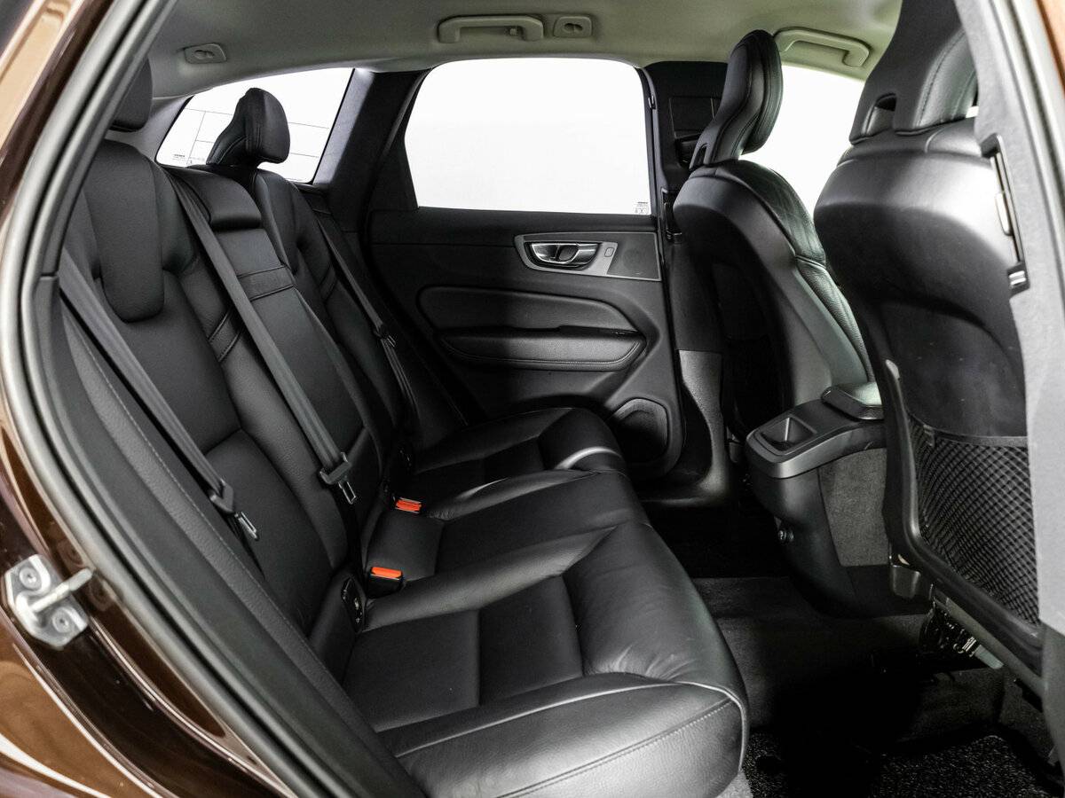 Volvo XC60 с пробегом — 2019 год. Фото: #16