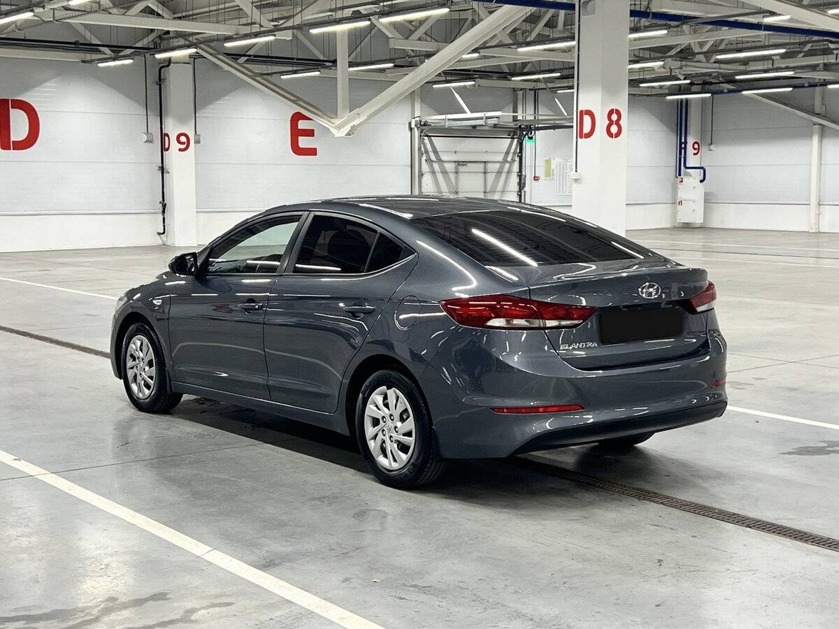 Hyundai Elantra с пробегом — 2016 год. Фото: #6