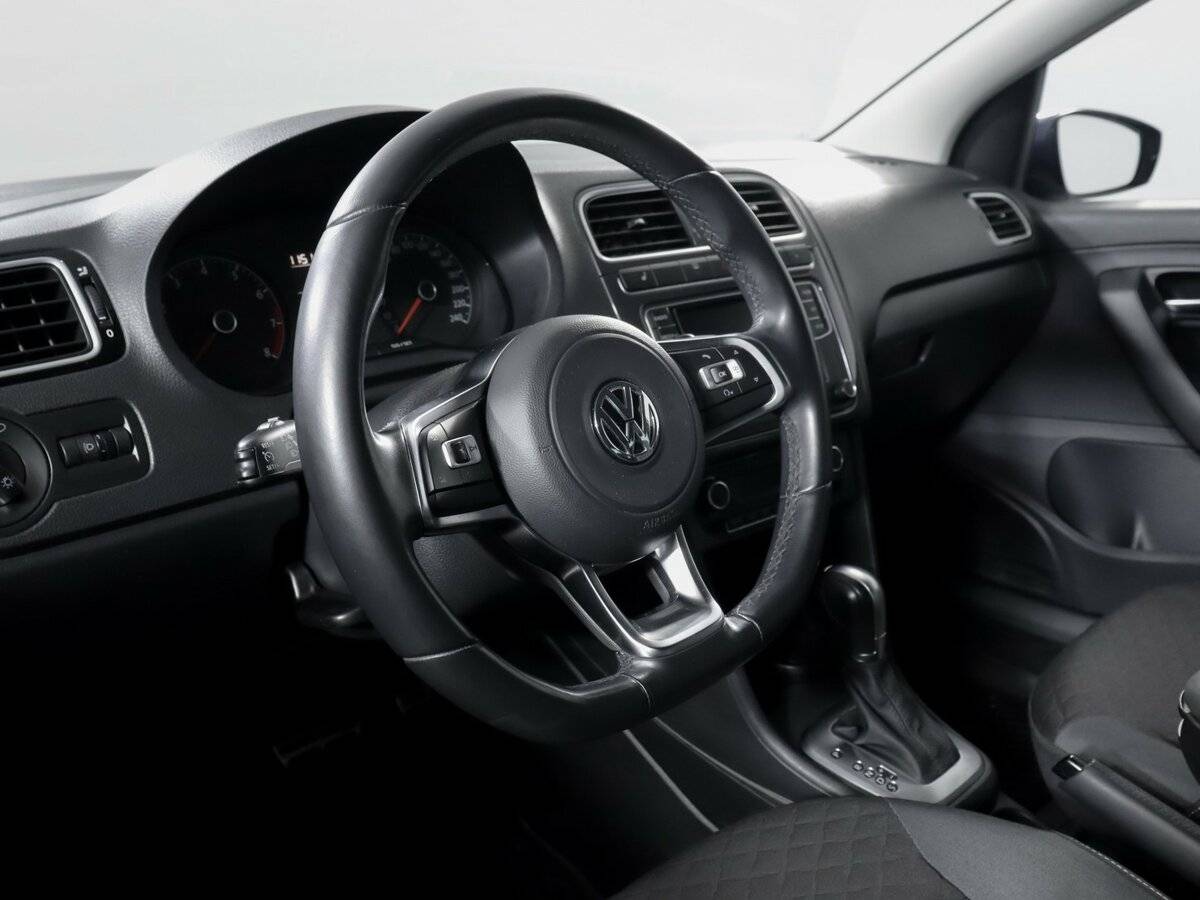 Volkswagen Polo с пробегом — 2018 год. Фото: #10