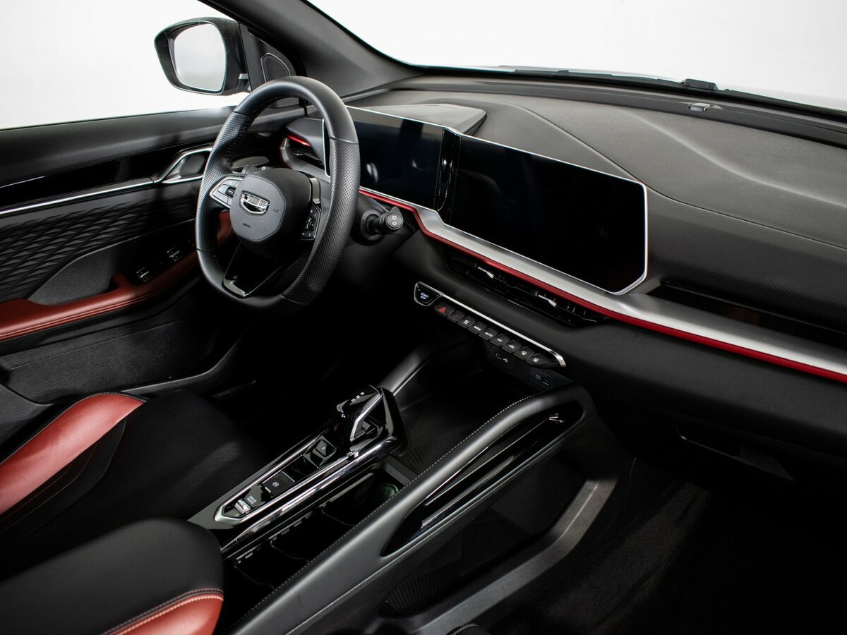 Geely Coolray с пробегом — 2023 год. Фото: #6