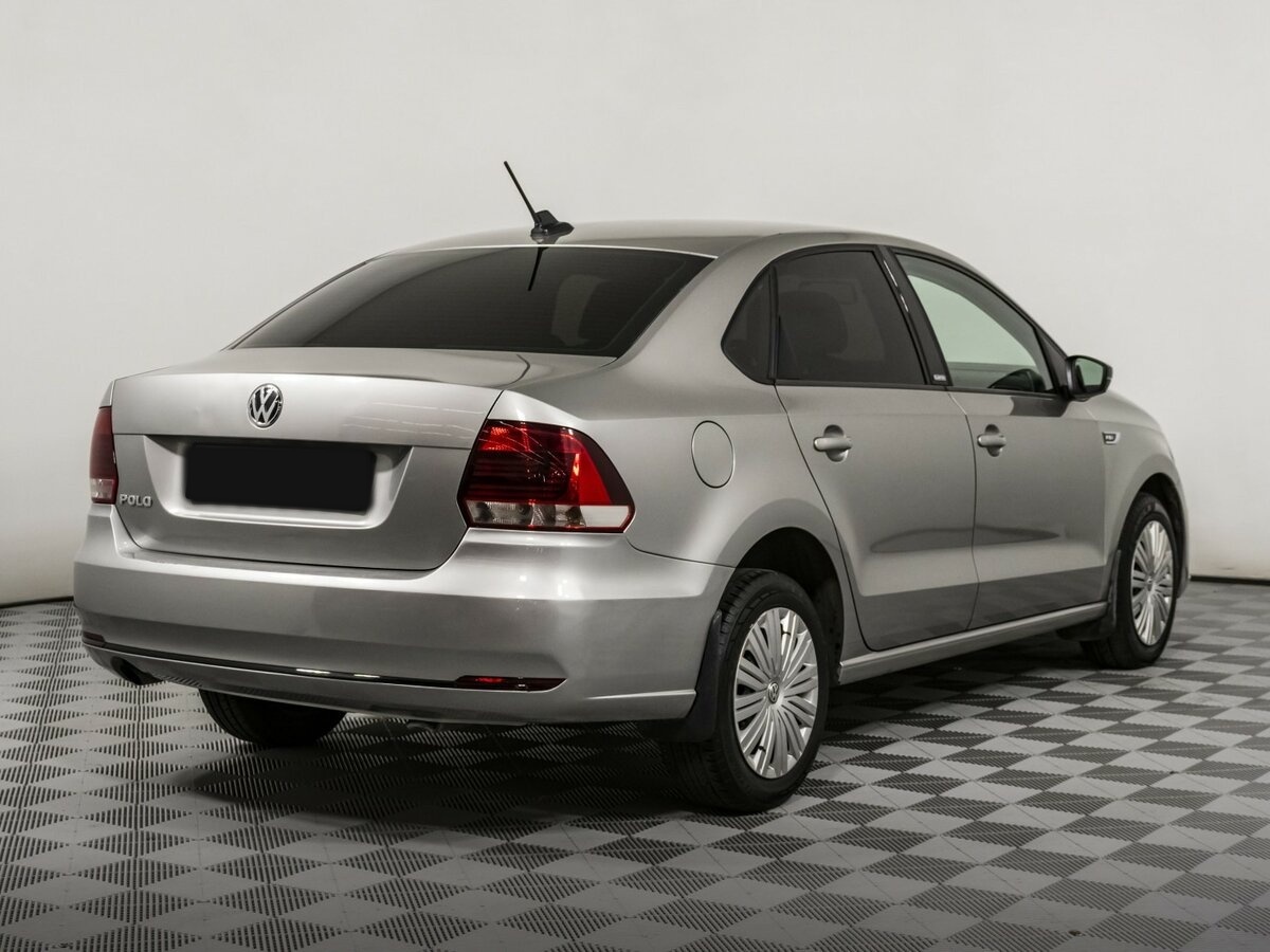 Volkswagen Polo с пробегом — 2018 год. Фото: #4